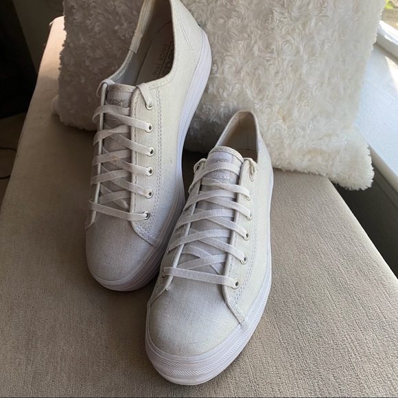 Woman’s KEDS Triple Kick Met Silver Sneakers Size 7 Only Worn Once! - Picture 4 of 12